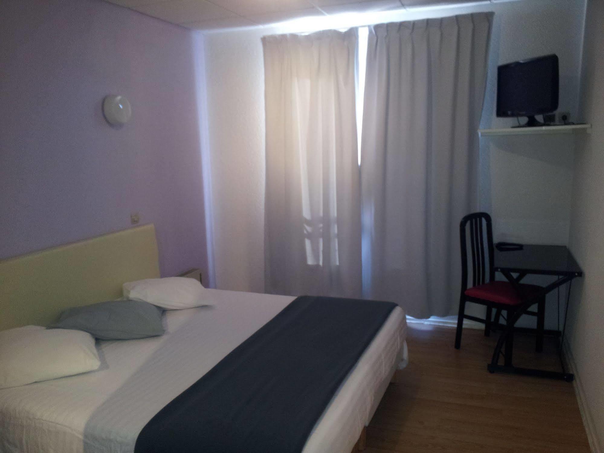 Le Clos Fleuri Bourg-de-Thizy Εξωτερικό φωτογραφία